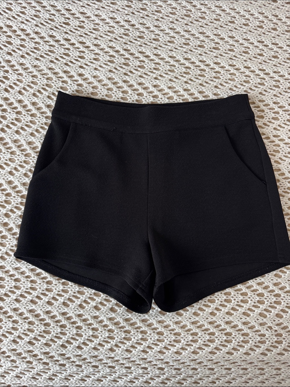 Bebe Classic Black Women's Pull-On Shorts,S